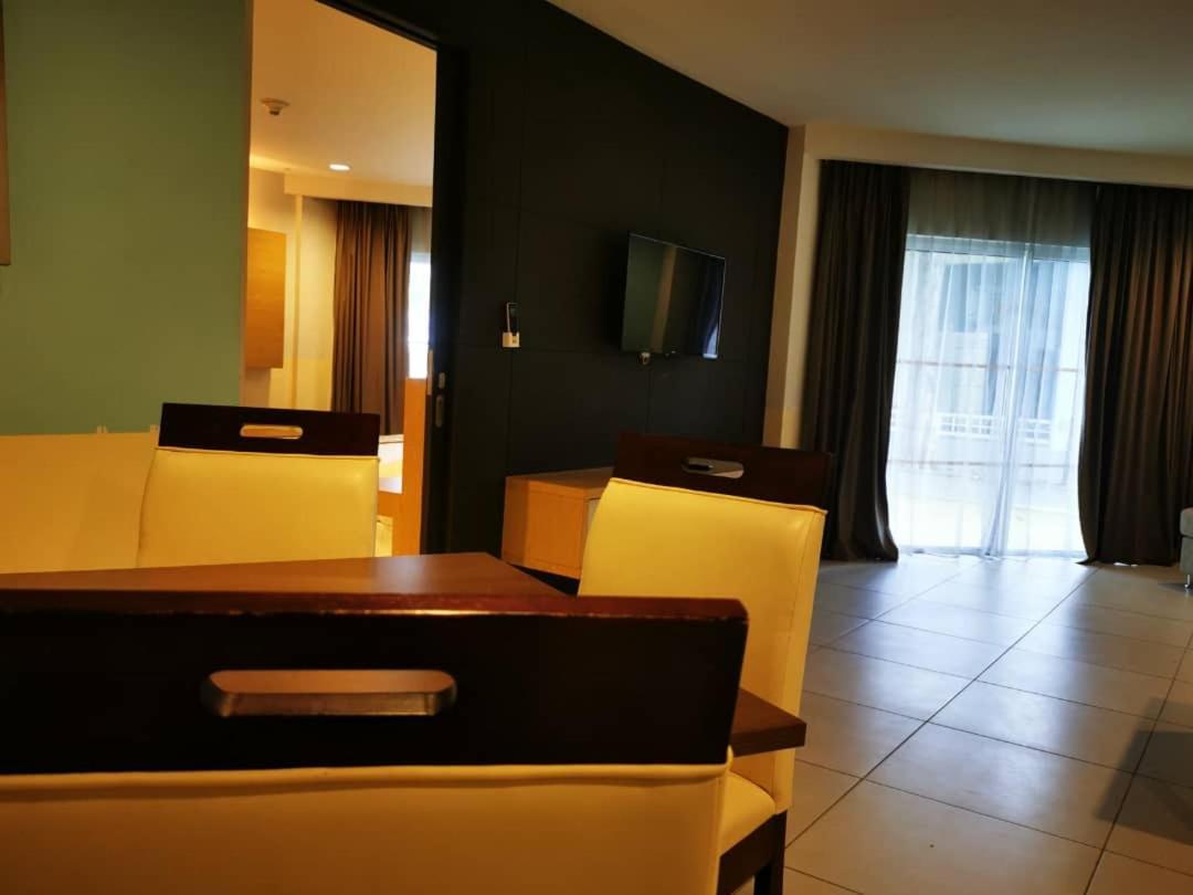 Century Langkasuka Resort Langkawi Pantai Cenang  Esterno foto